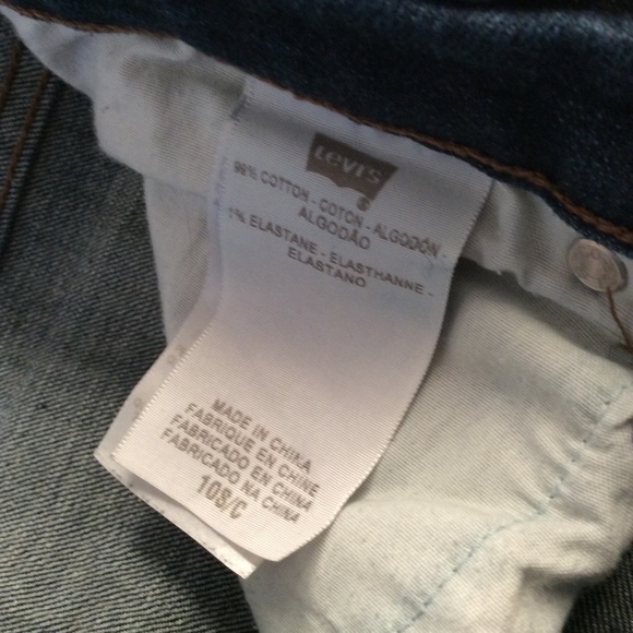 Lev’s Women’s 505 Straight Leg Jeans - Picture 8 of 9